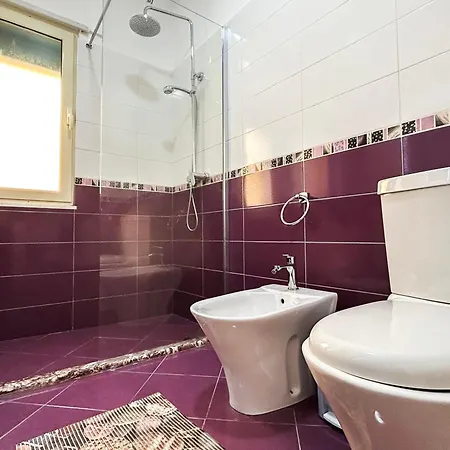 Comfort 1121 Apartment Golem (Tirana)