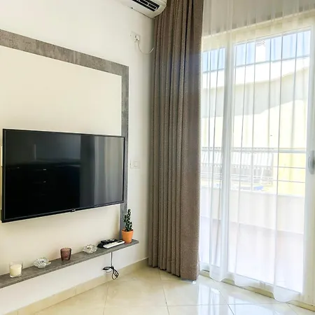 Comfort 1121 * Golem (Tirana)